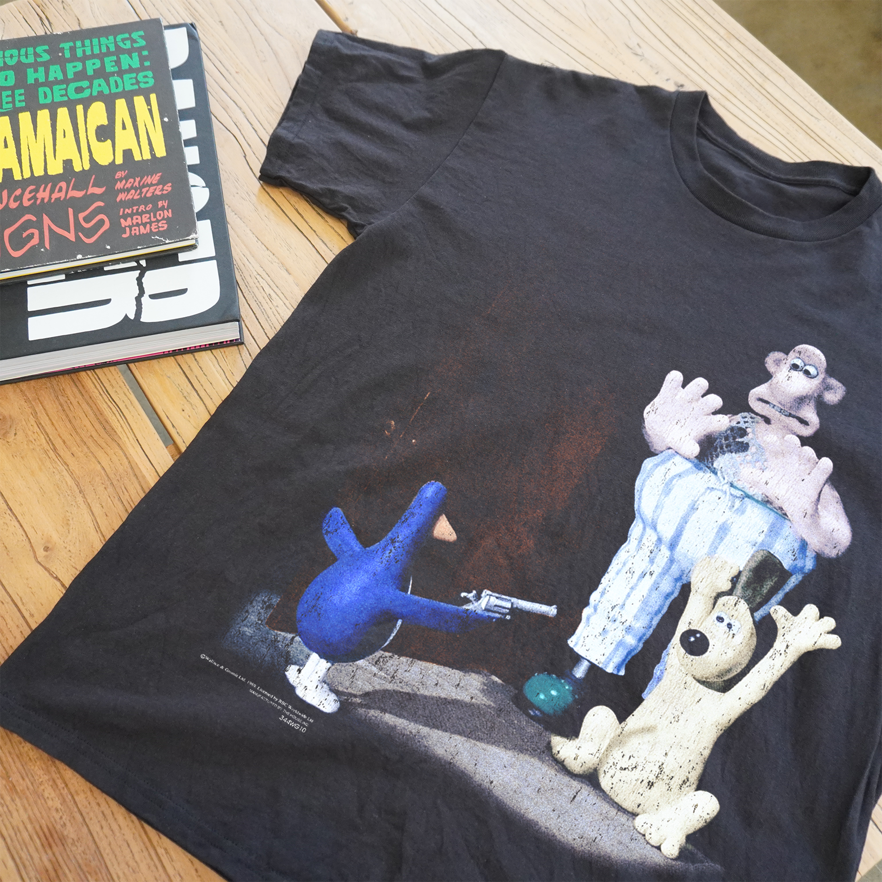 Vintage 1989 Wallace & Gromit Penguin Graphic Tee